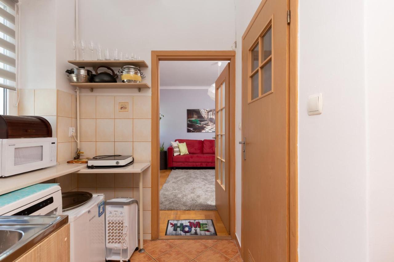 Apartamento Metro Politechnika Studio Konstytucji By Renters Varsovia Exterior foto